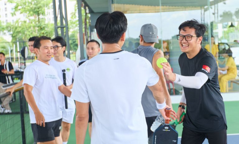 Social Away – Dành cho 25+ người